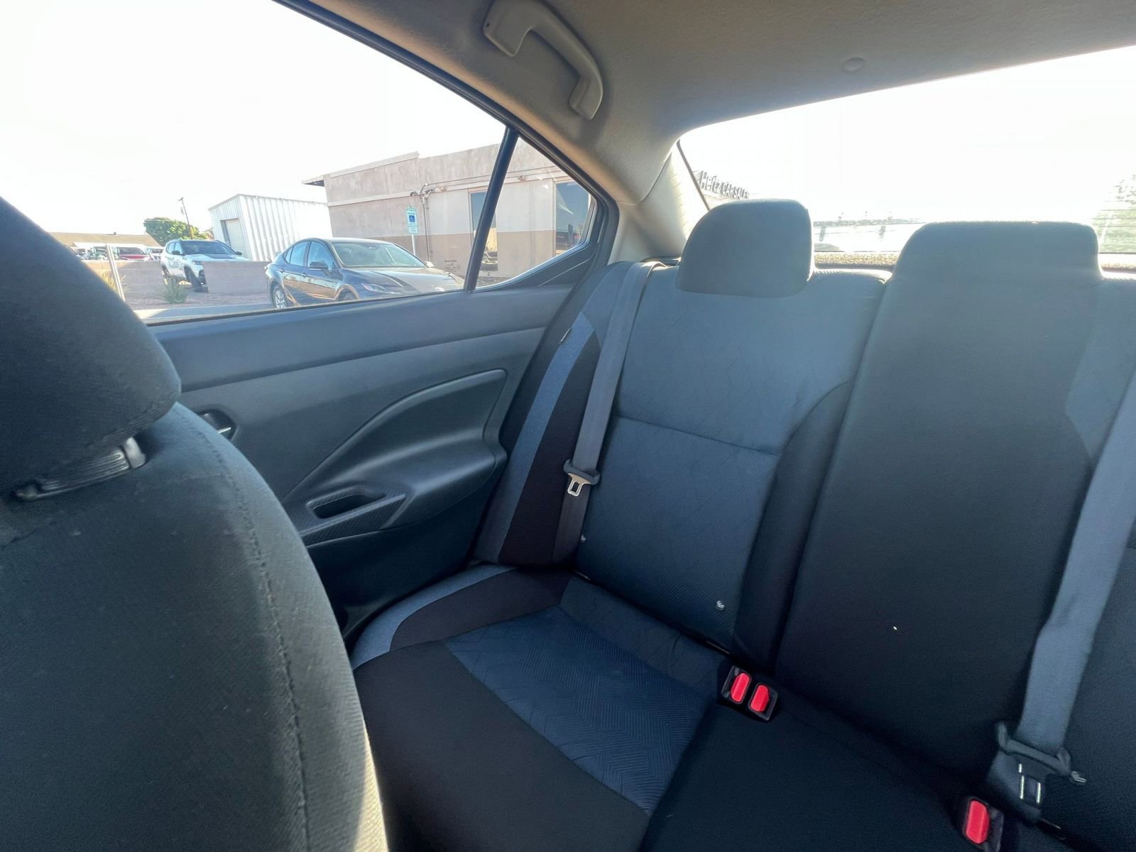 Used 2025 Nissan Versa SV image 39