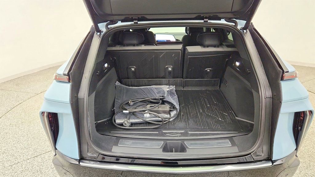 Used 2024 Cadillac Lyriq Tech RWD image 22