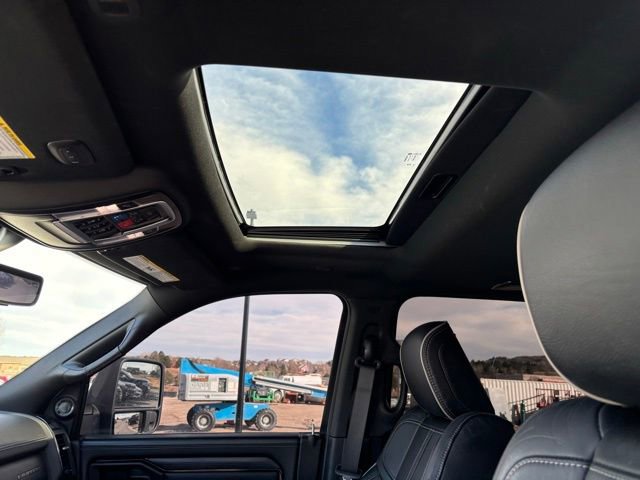 Used 2024 RAM 3500 Limited w/ Night Edition AWD/4WD image 32