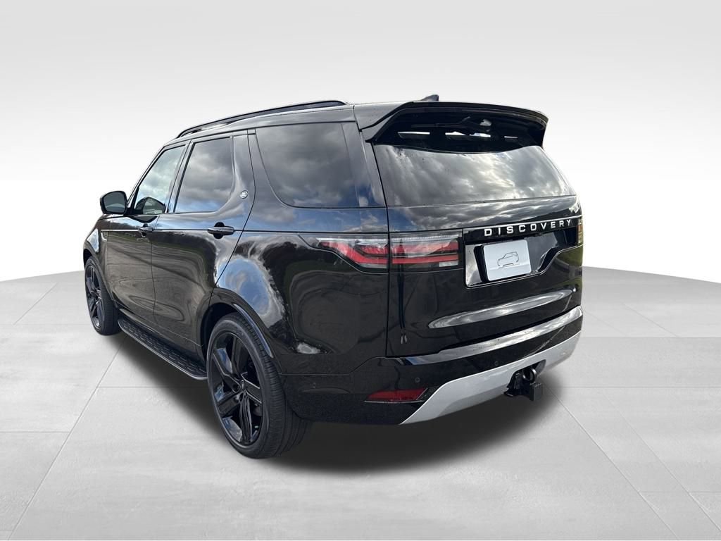 New 2026 Land Rover Discovery Limited Edition image 3