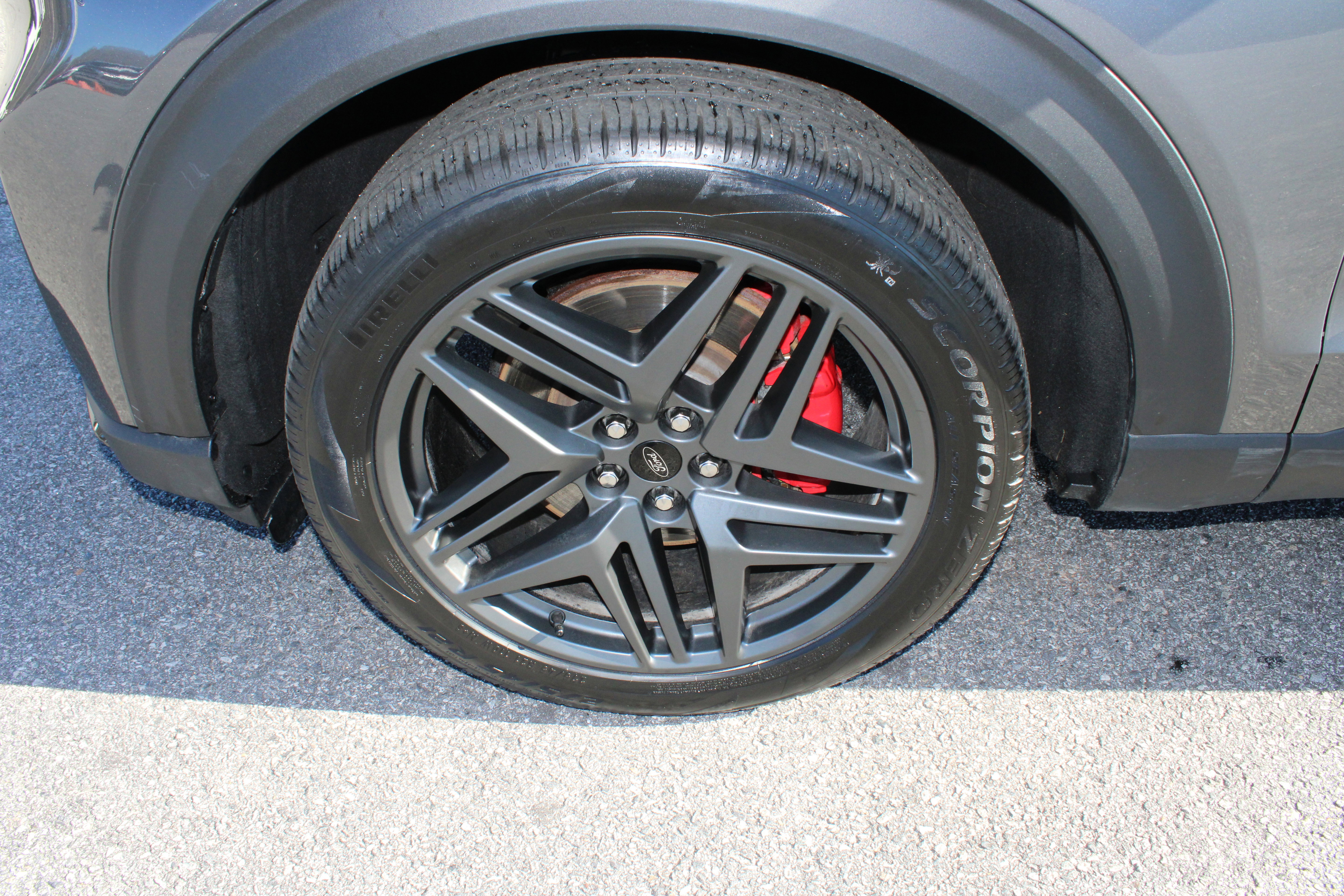 Used 2025 Ford Explorer ST-Line w/ Premium Package image 12