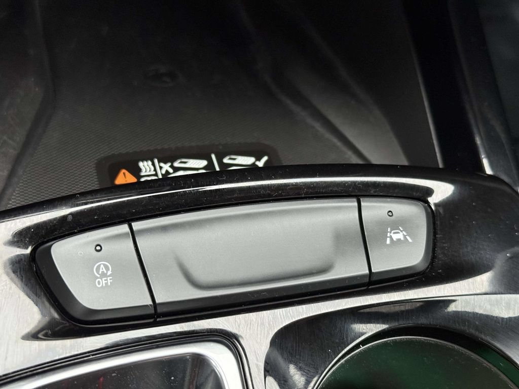 Used 2024 Chevrolet Trax RS w/ Sunroof Package FWD image 29
