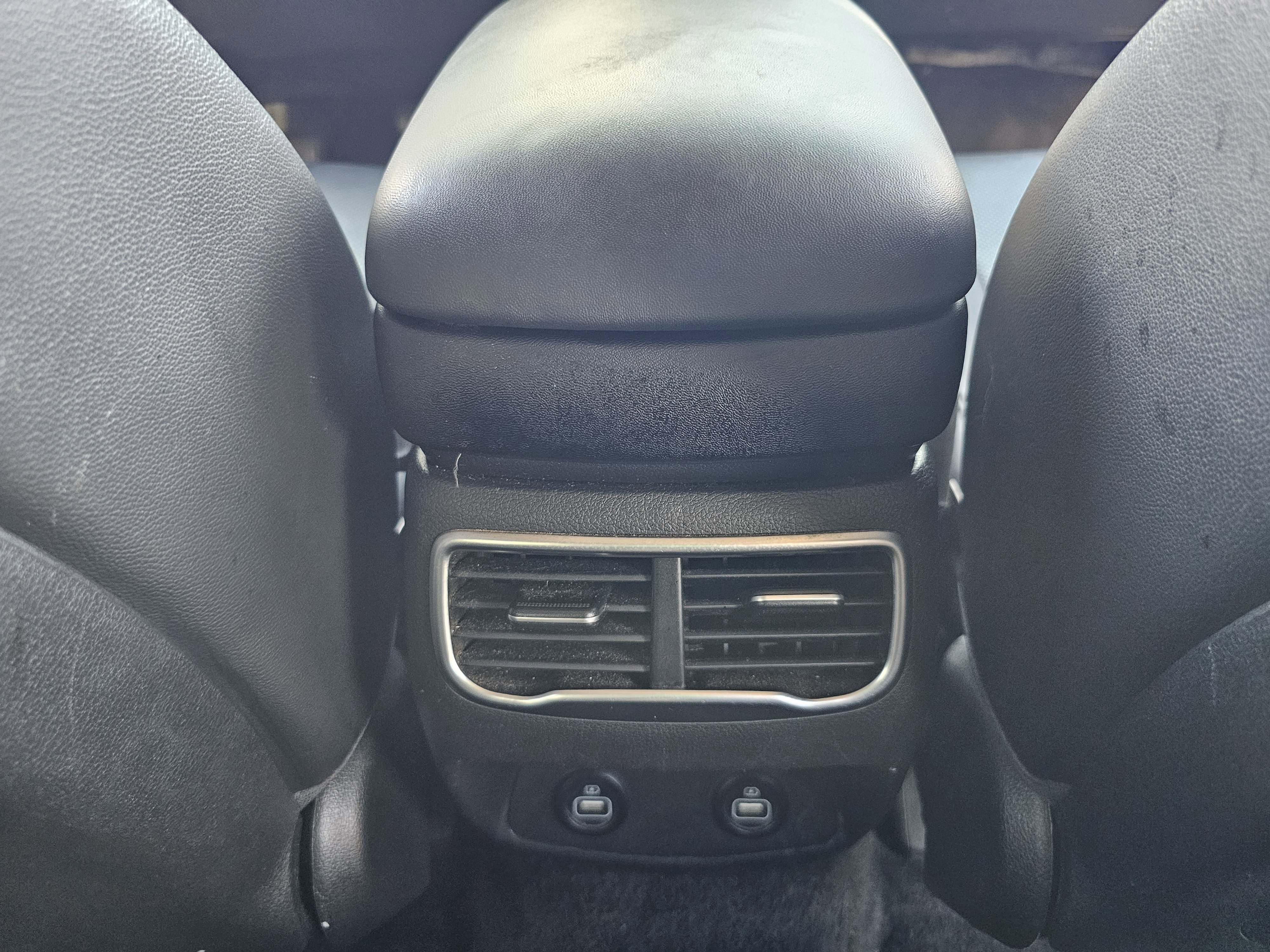 Used 2021 Hyundai Santa Fe SEL w/ Convenience + Premium Package image 15