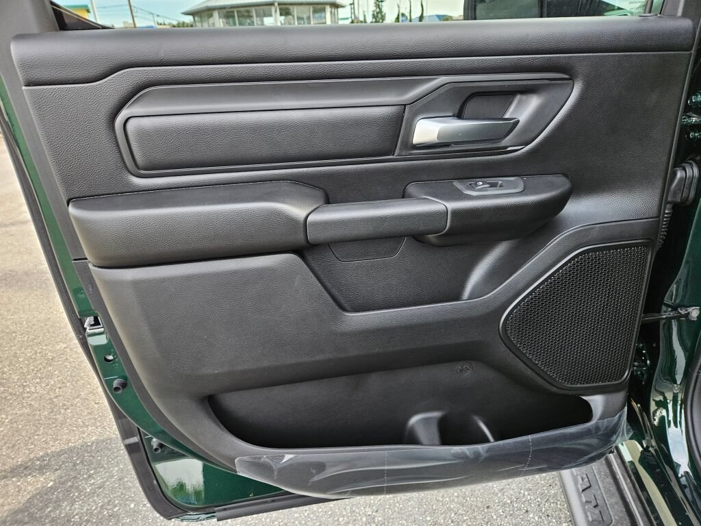 New 2026 RAM 1500 Express AWD/4WD image 13