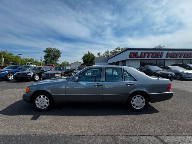 Used 1992 Mercedes-Benz 300 SE image 3