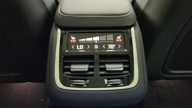 New 2026 Volvo XC90 B6 Plus w/ Protection Package AWD/4WD image 31