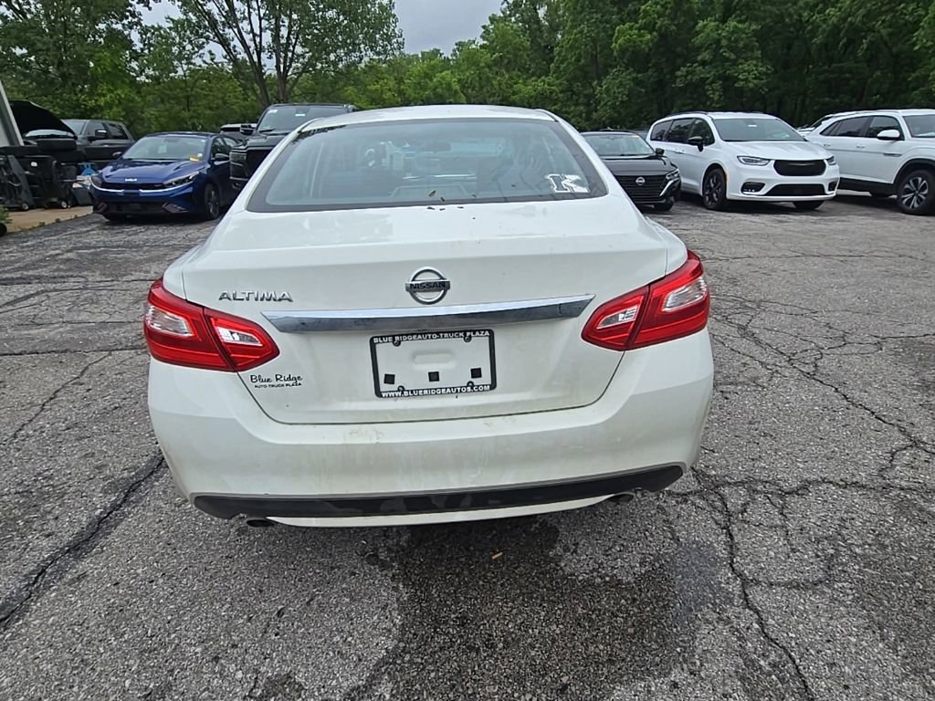 Used 2016 Nissan Altima 2.5 S w/ Power Driver Seat Package FWD image 7