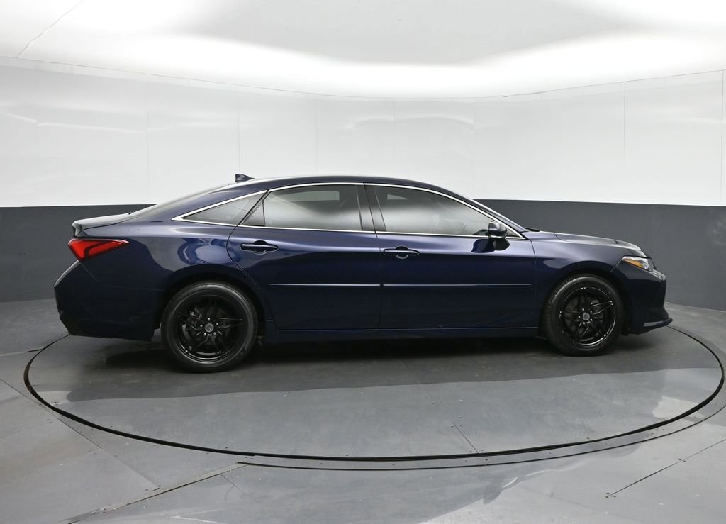 Used 2022 Toyota Avalon XLE w/ Moonroof Package image 8