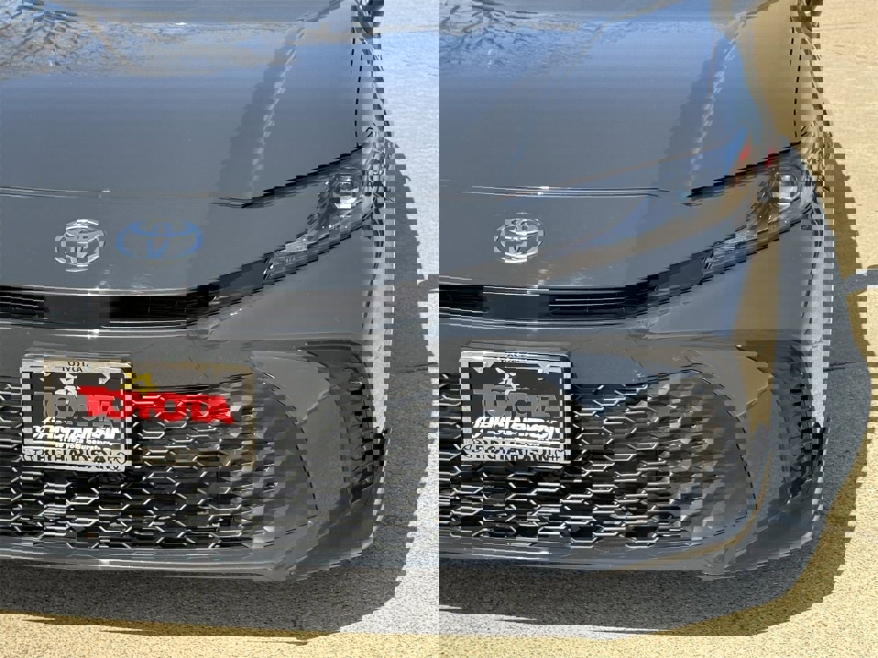 Used 2025 Toyota Camry Hybrid image 8