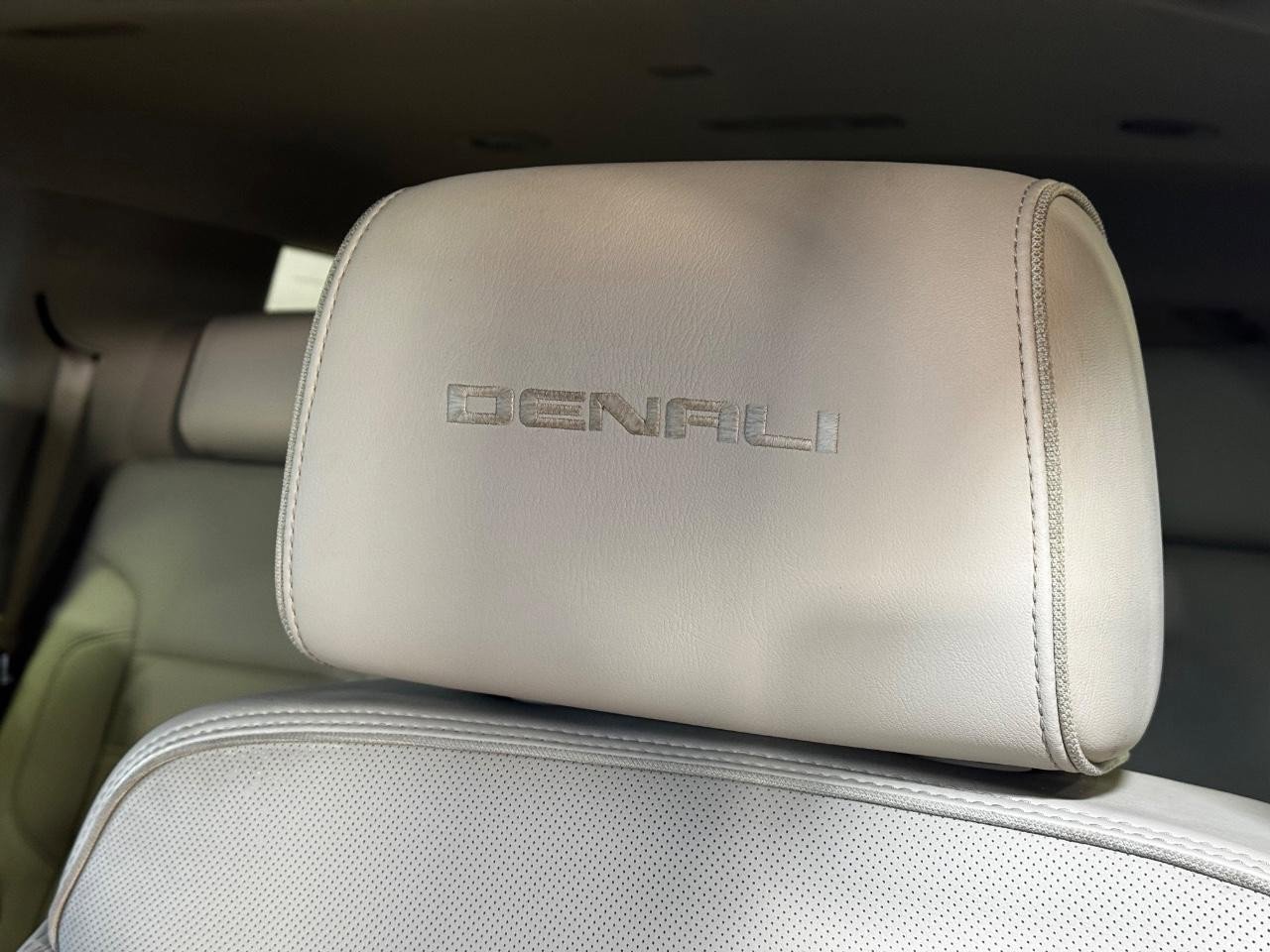 Used 2019 GMC Yukon Denali w/ Denali Ultimate Package AWD/4WD image 21