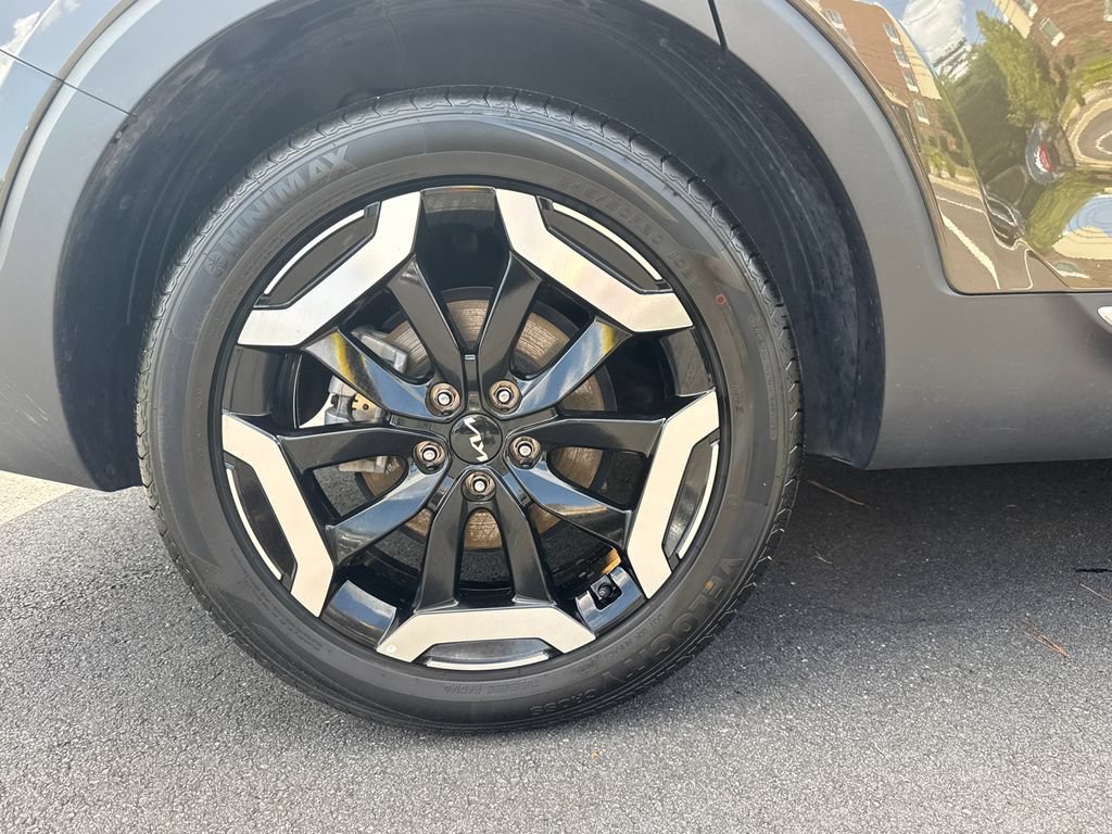 Used 2024 Kia Telluride EX AWD/4WD image 17
