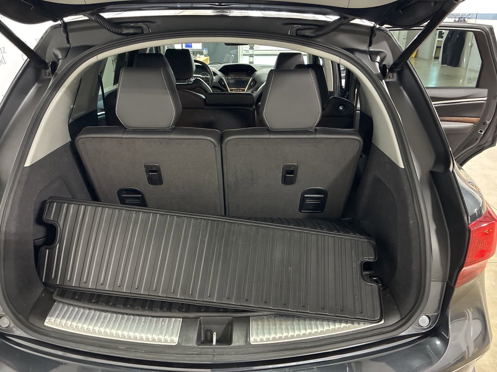 Used 2019 Acura MDX SH-AWD w/ Technology Package image 28