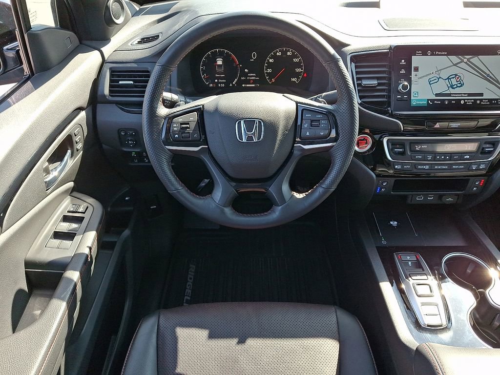 Used 2025 Honda Ridgeline Black Edition image 2