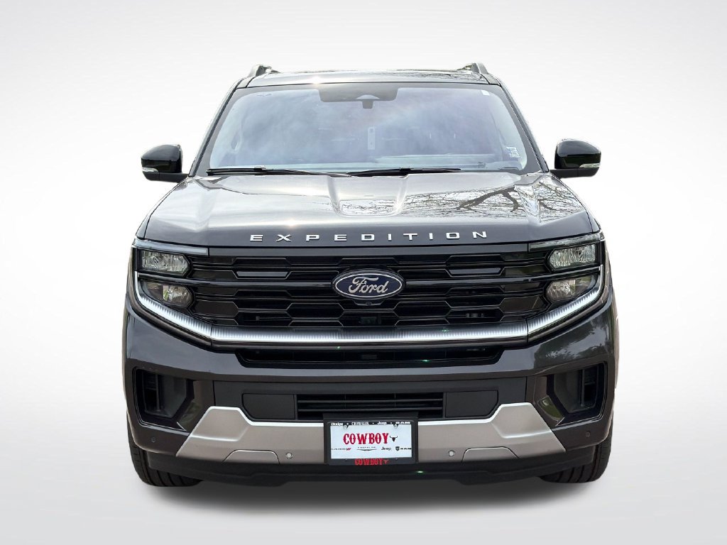Used 2025 Ford Expedition Platinum w/ Driver's Package AWD/4WD image 10