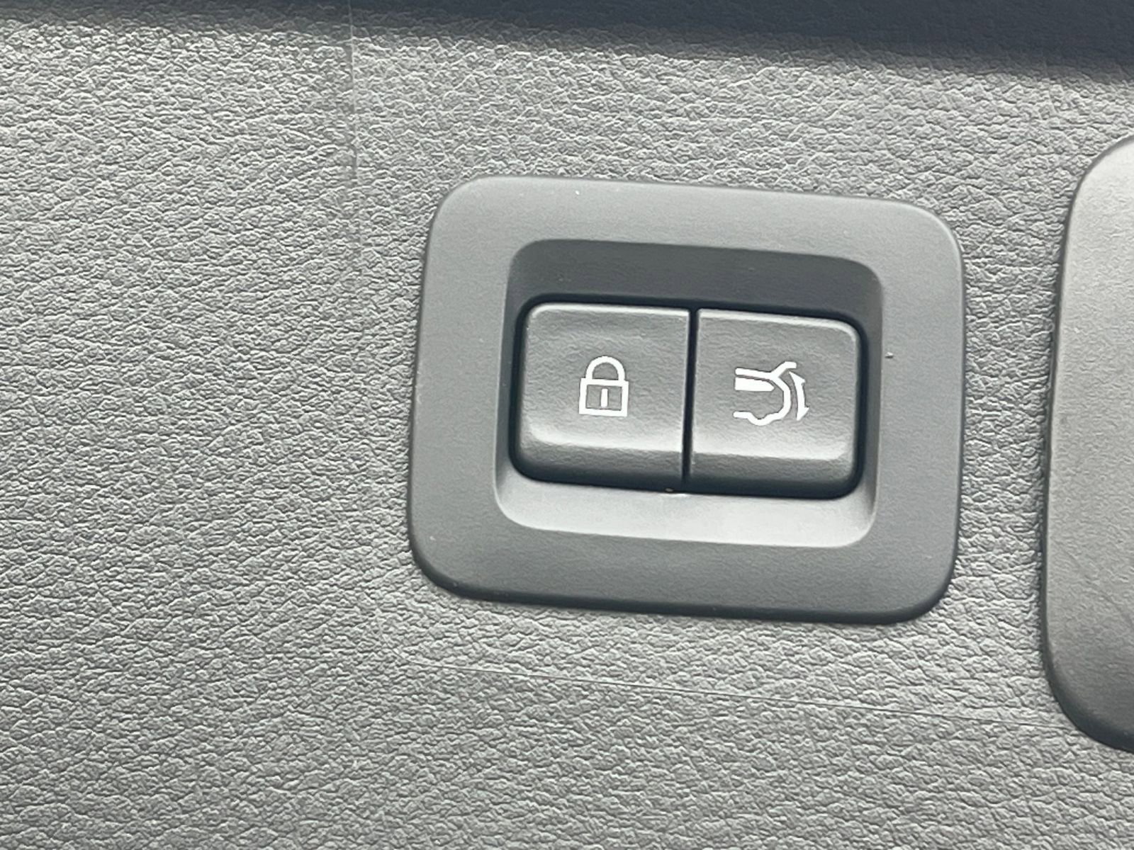 Used 2025 MAZDA CX-50 AWD 2.5 S w/ Premium Plus Pkg image 23