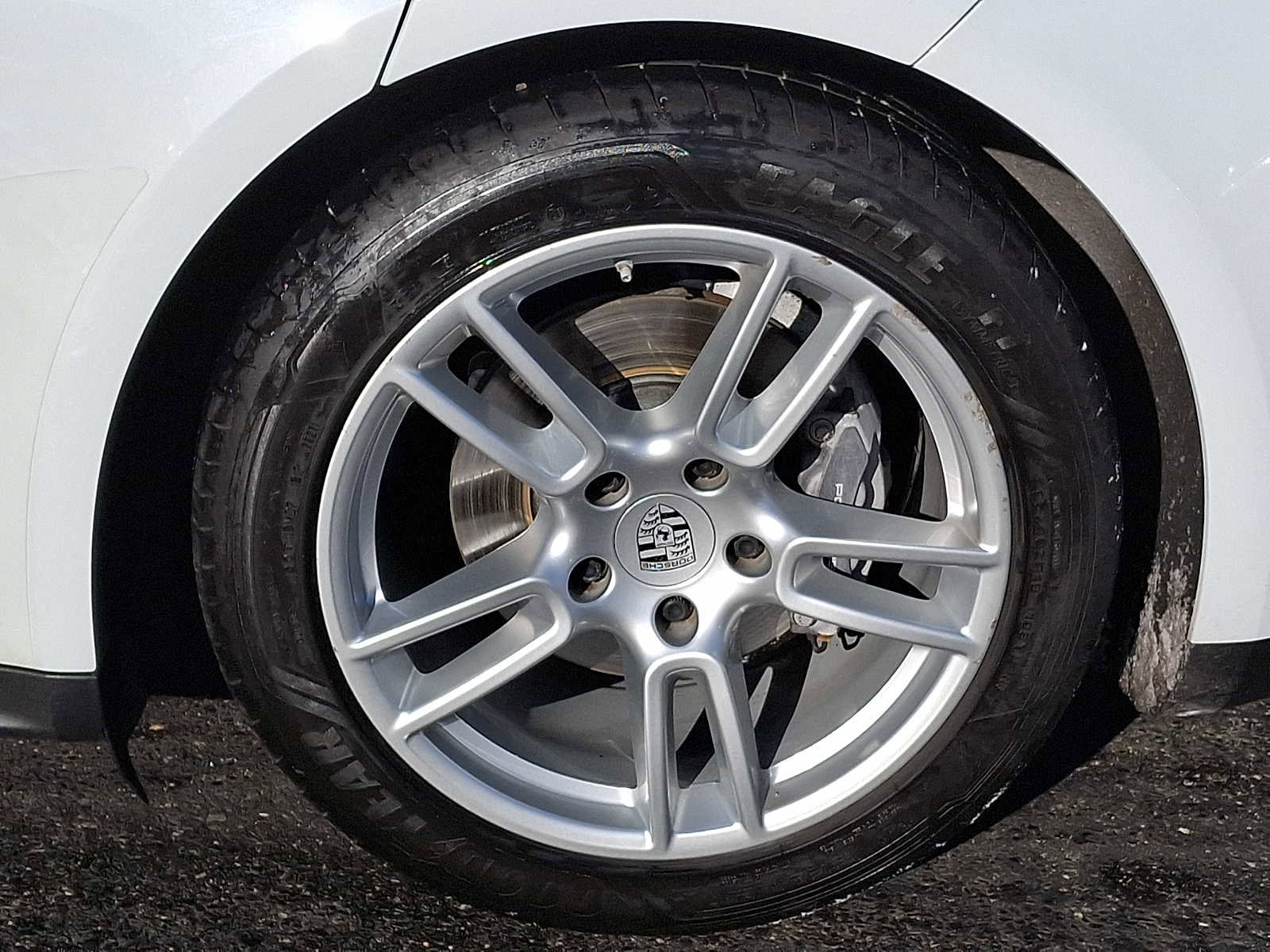 Used 2018 Porsche Panamera 4 image 6