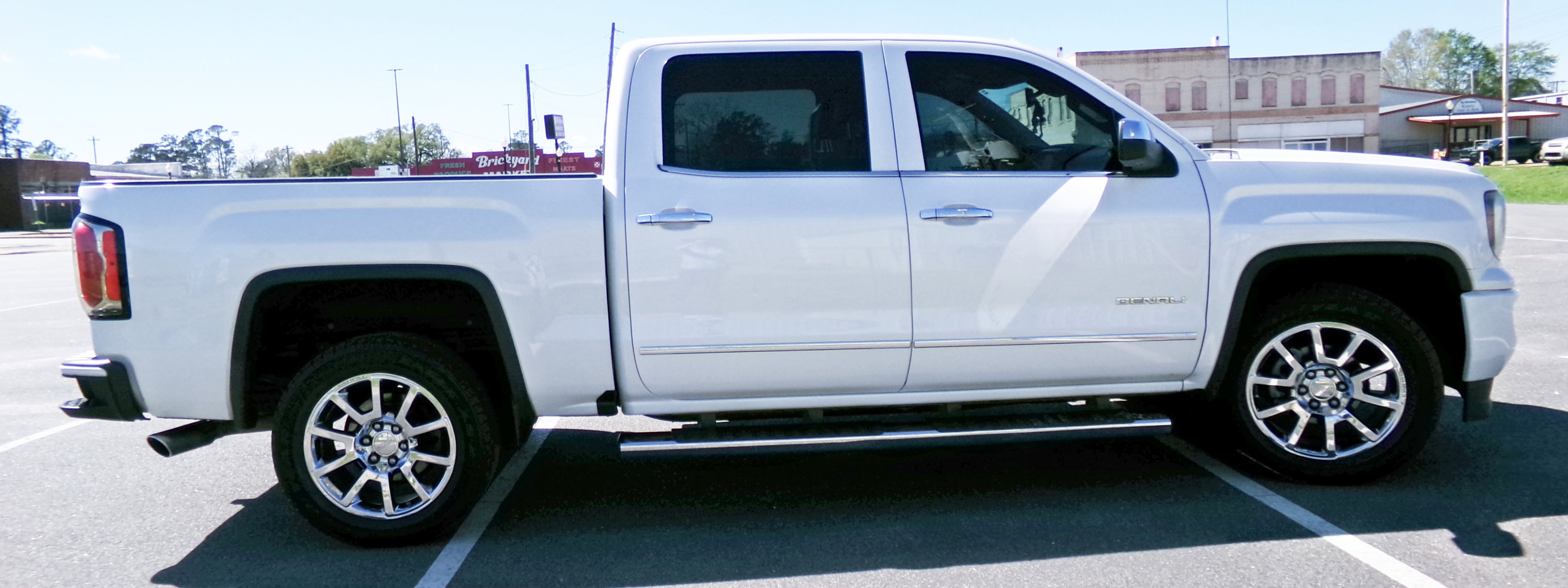 Used 2017 GMC Sierra 1500 Denali image 4
