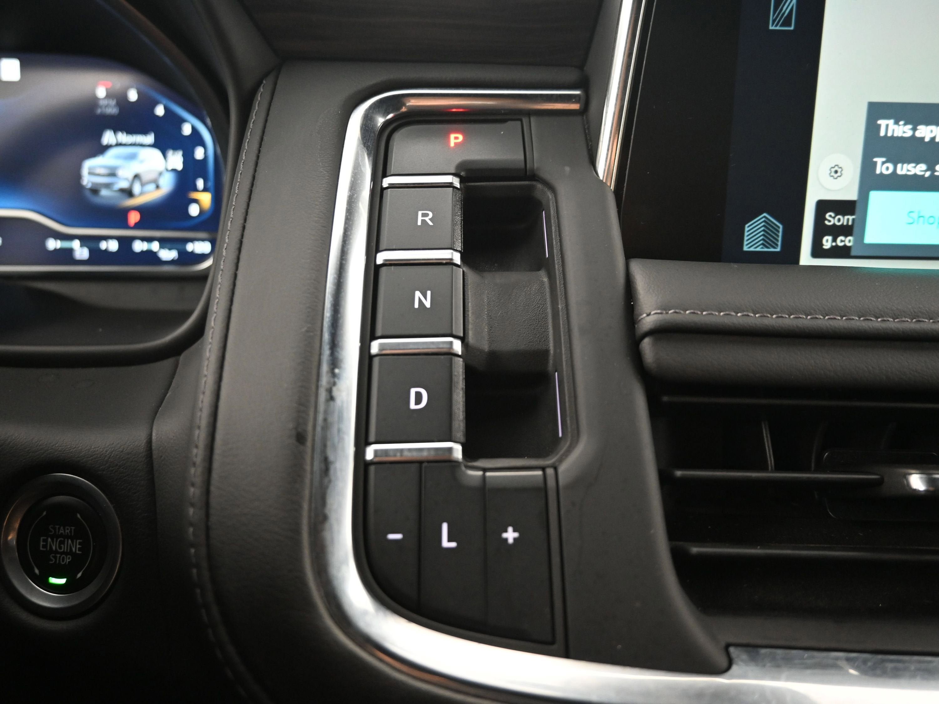 Used 2023 Chevrolet Suburban LT w/ Luxury Package AWD/4WD image 19