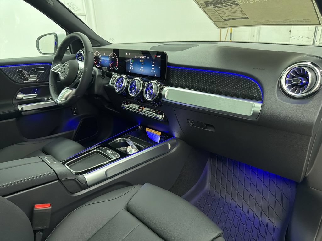 Used 2026 Mercedes-Benz GLB 250 image 27