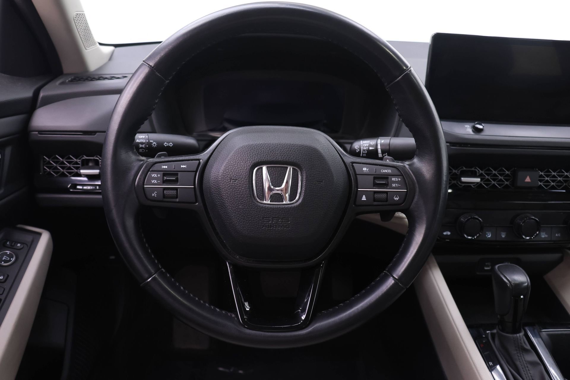 Used 2023 Honda Accord EX-L image 13