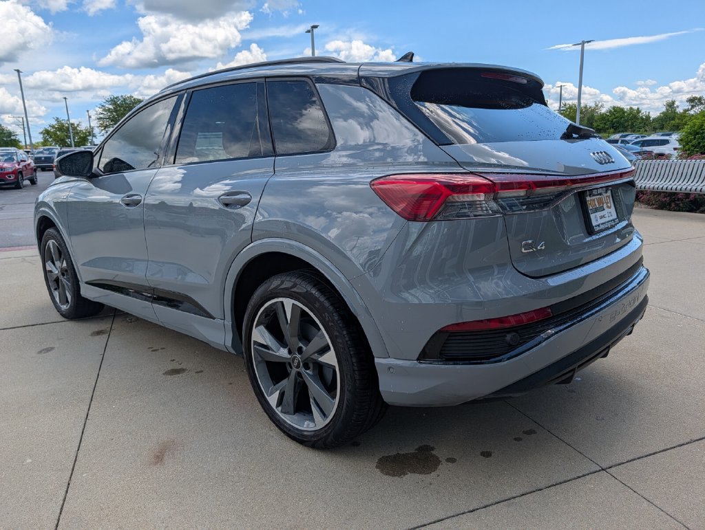 Used 2023 Audi Q4 e-tron Premium Plus w/ Premium Plus AWD/4WD image 7