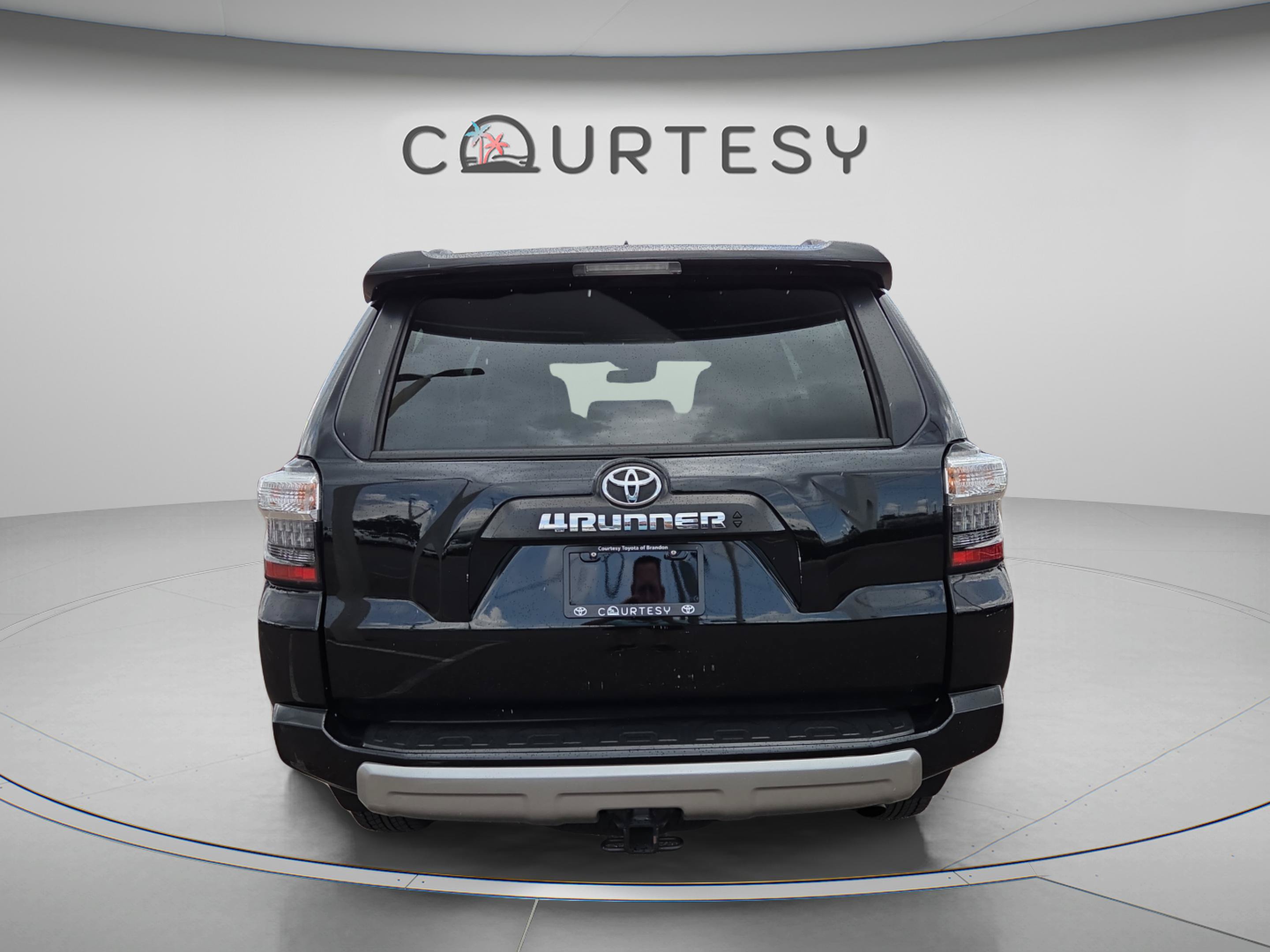 Certified 2021 Toyota 4Runner TRD Off-Road Premium w/ Moonroof Package AWD/4WD image 4