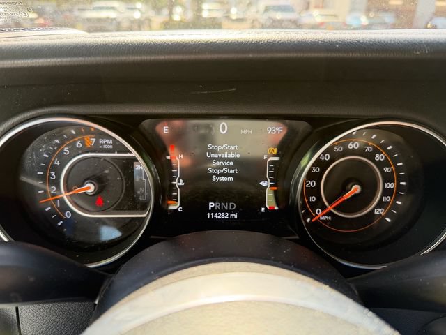 Used 2020 Jeep Gladiator Overland AWD/4WD image 15