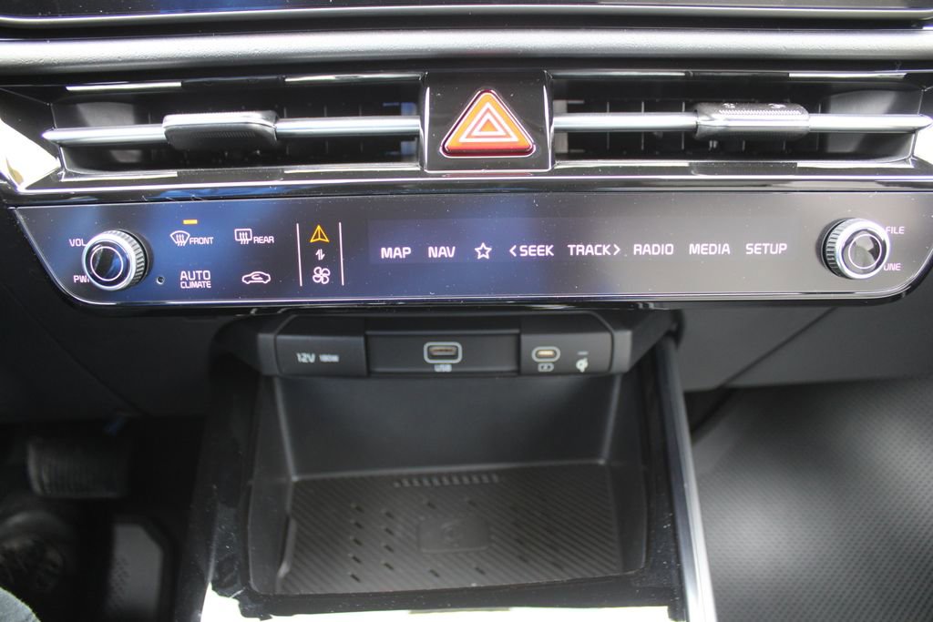New 2026 Kia Niro EX FWD image 42