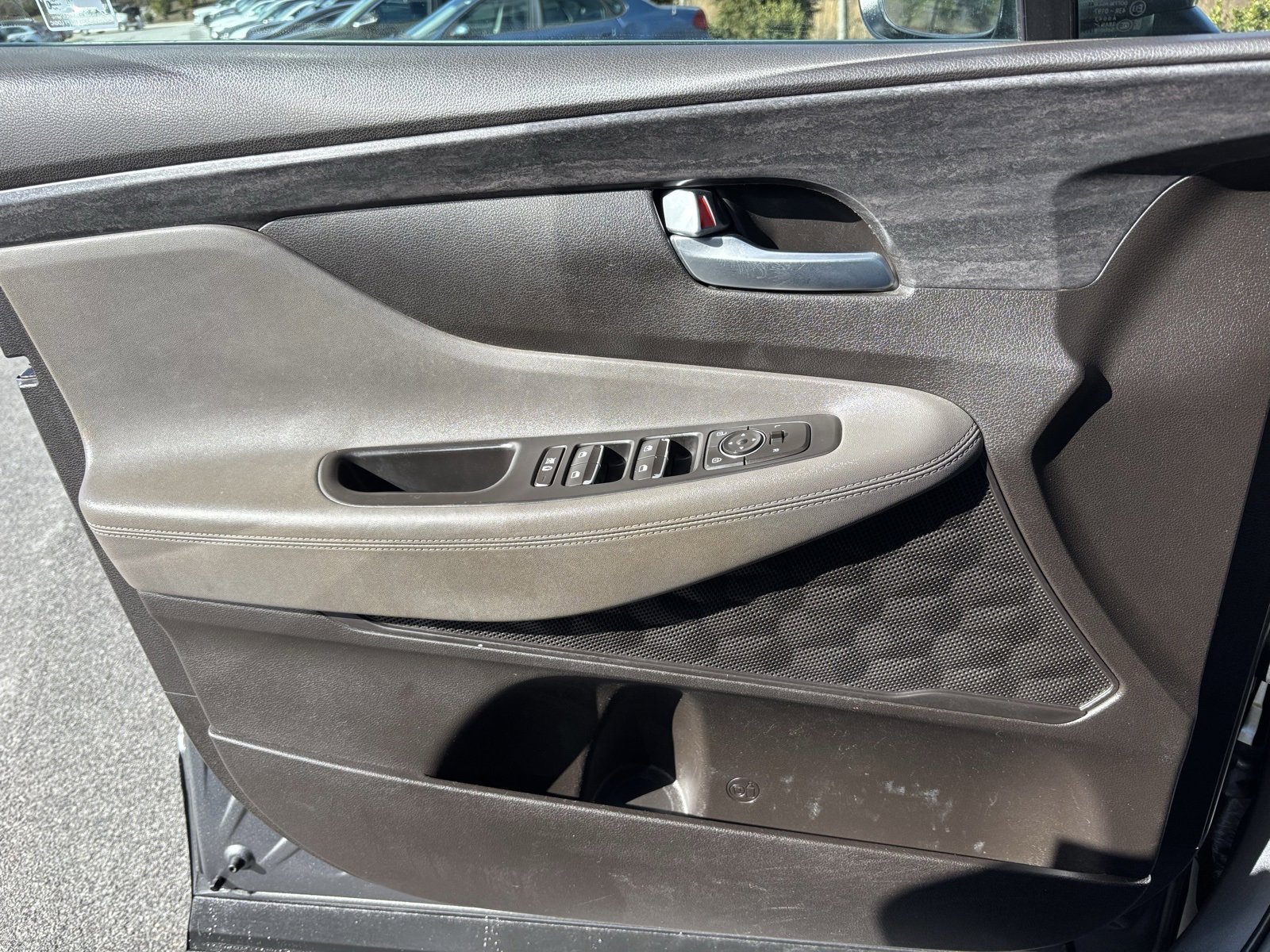 Used 2019 Hyundai Santa Fe SE image 11