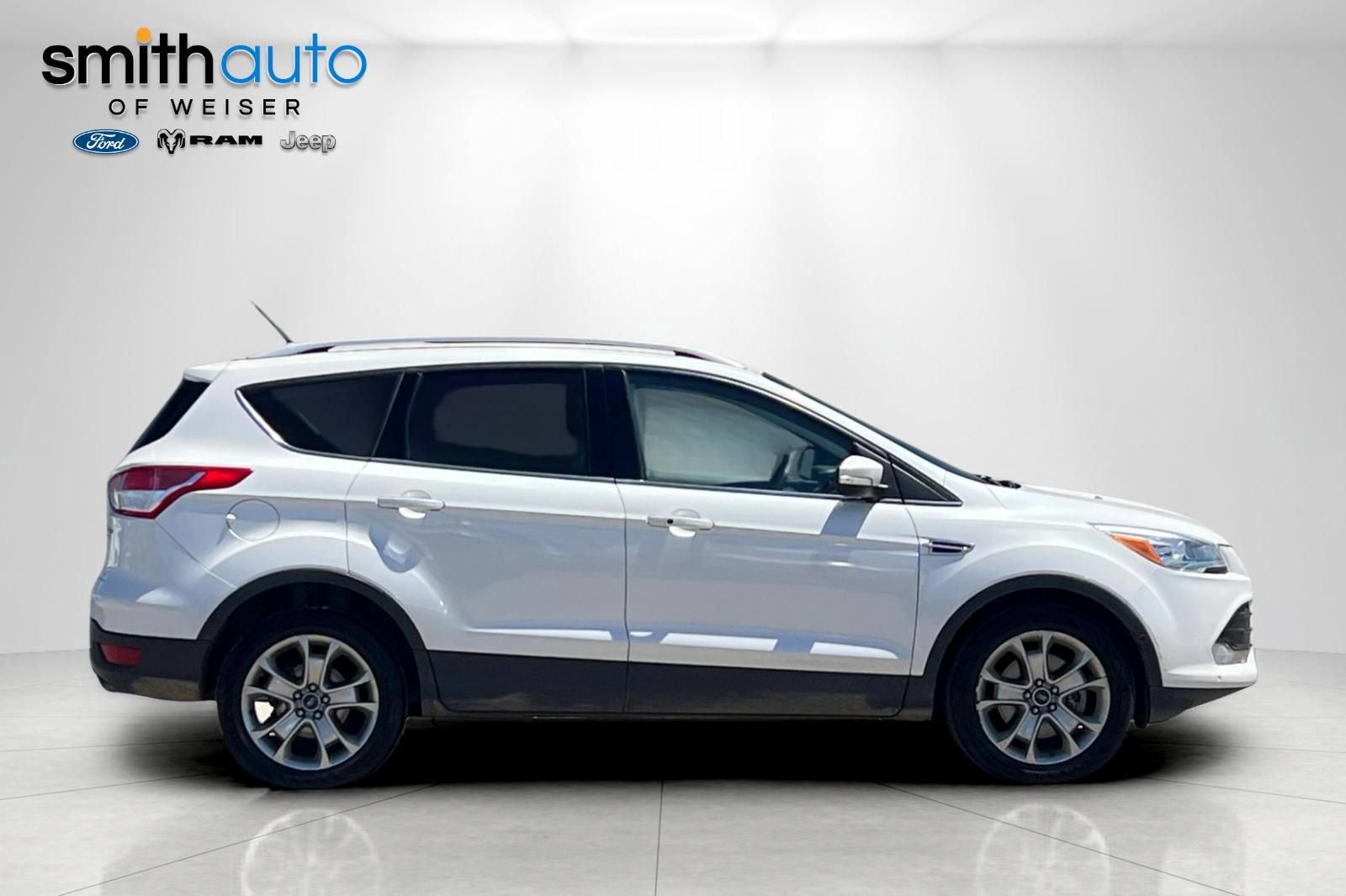 Used 2014 Ford Escape Titanium w/ Equipment Group 401A AWD/4WD image 3