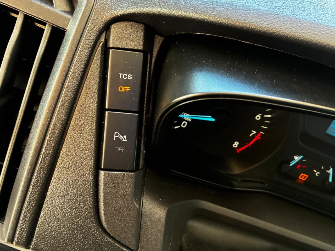 Used 2019 Ford Transit 150 XLT image 24