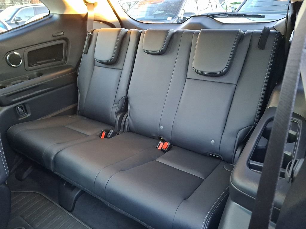 Used 2023 Subaru Ascent Touring image 7