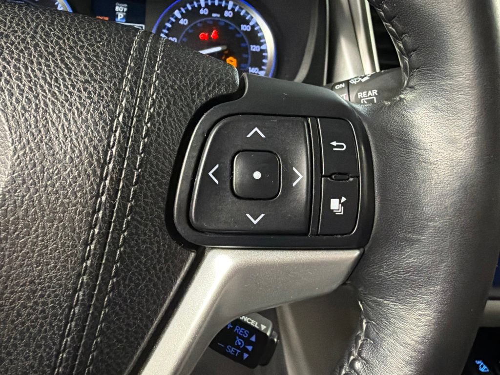 Used 2015 Toyota Highlander Limited AWD/4WD image 21