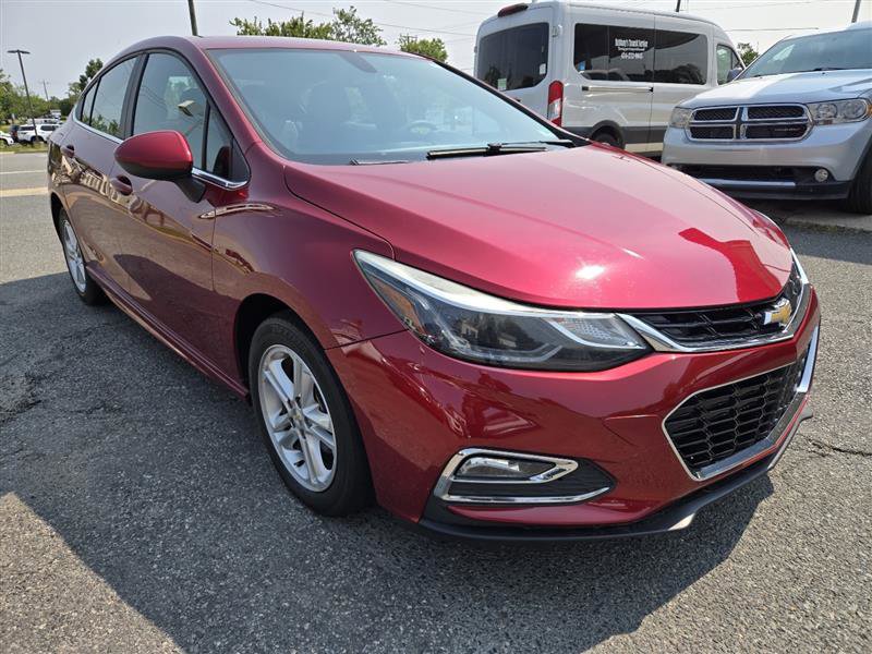 Used 2018 Chevrolet Cruze LT w/ Convenience Package image 4