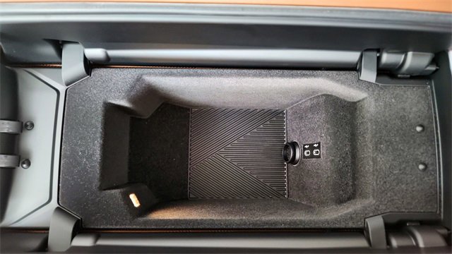 Used 2023 BMW 740i w/ Executive Package image 51