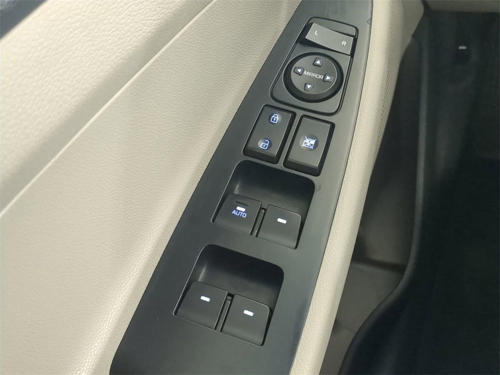 Used 2017 Hyundai Tucson SE image 26