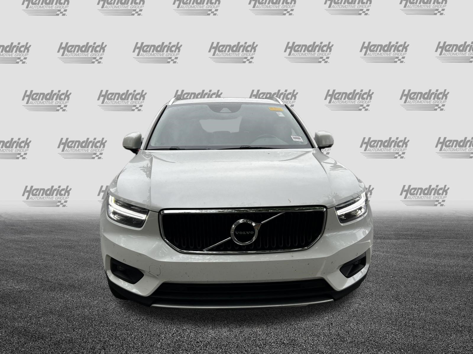 Used 2021 Volvo XC40 T5 Momentum w/ Protection Package Premier AWD/4WD image 3