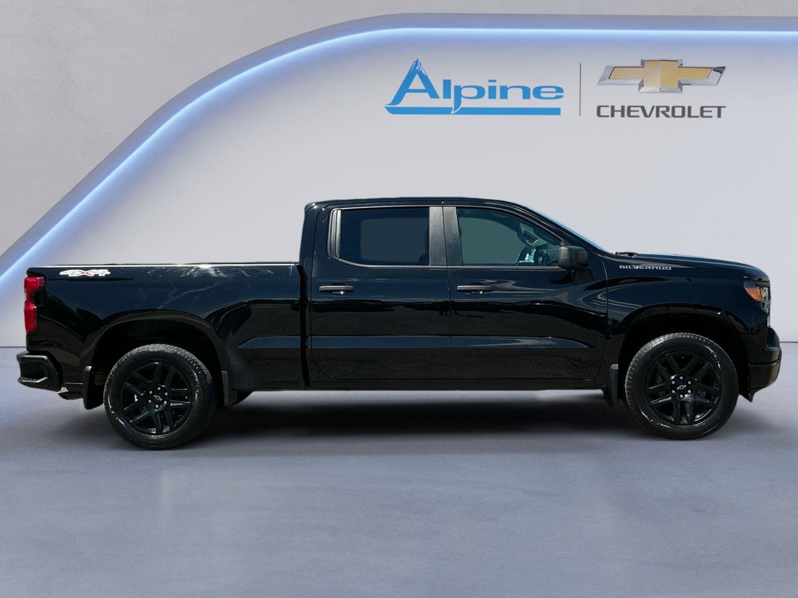 Used 2024 Chevrolet Silverado 1500 Custom AWD/4WD image 6