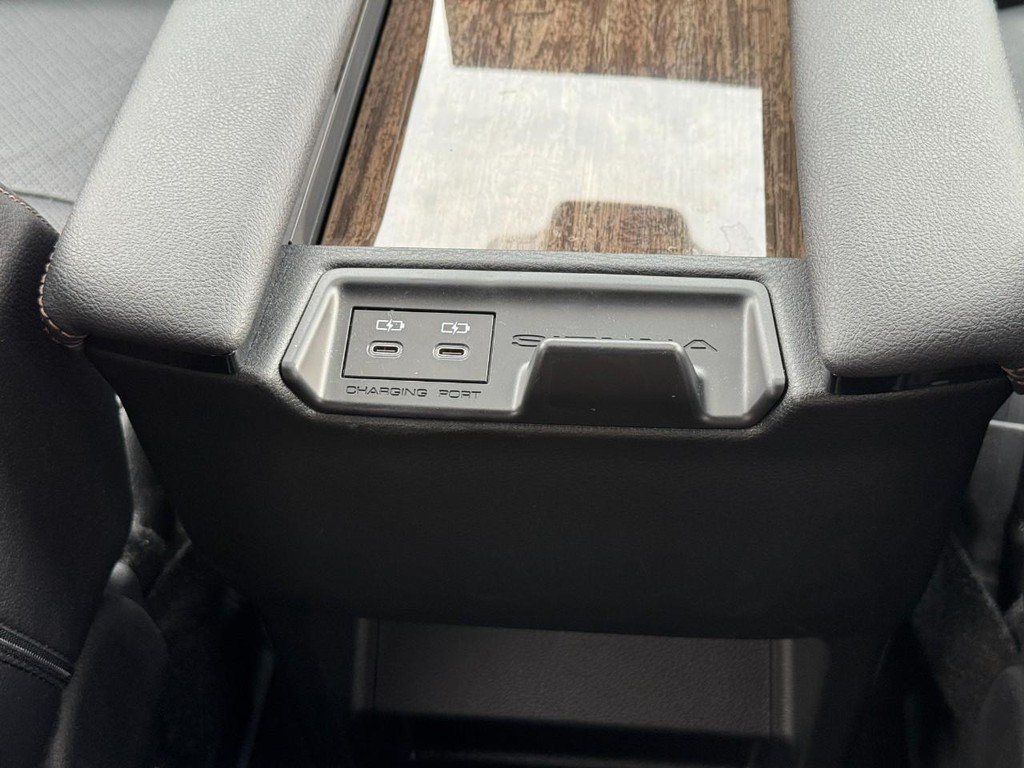 Used 2026 Toyota Sienna Limited FWD image 17