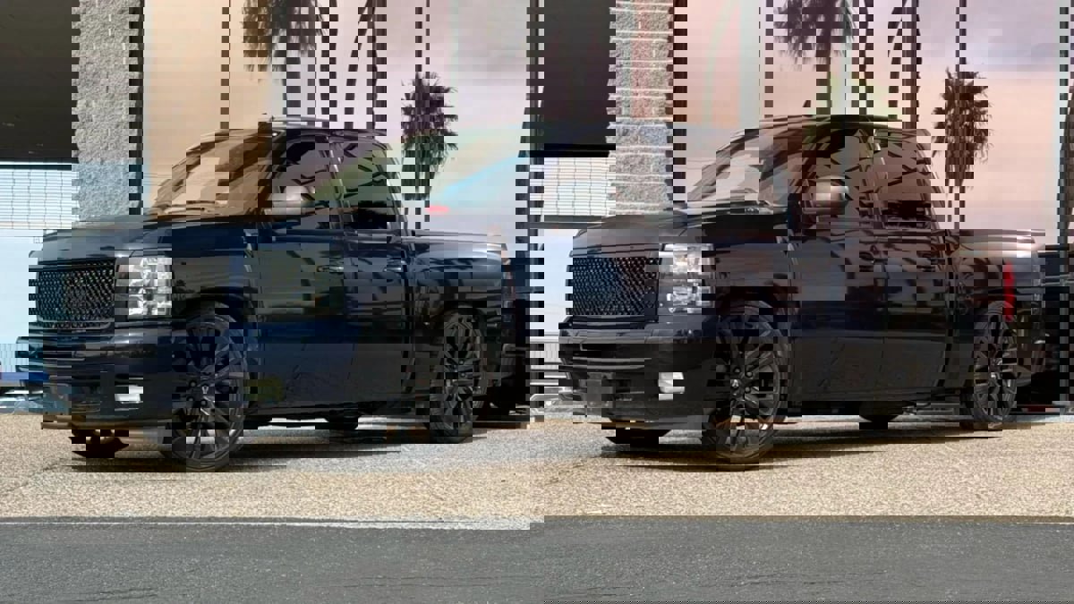 Used 2012 Chevrolet Silverado 1500 LT w/ Max Trailering Pack image 5