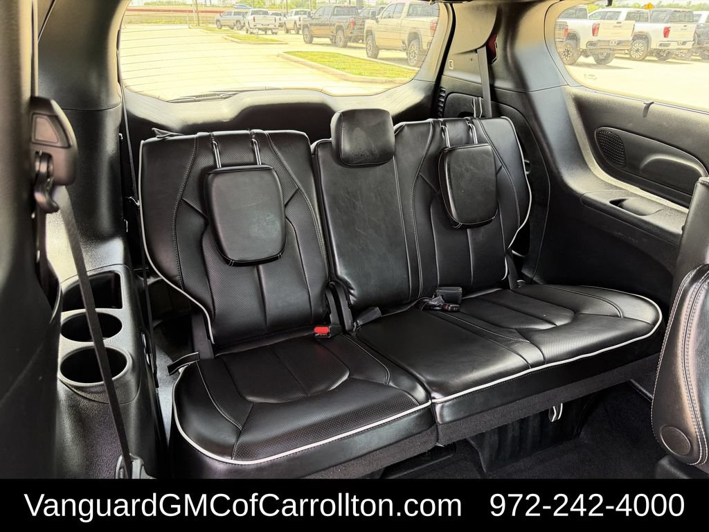 Used 2025 Chrysler Pacifica Limited FWD image 34
