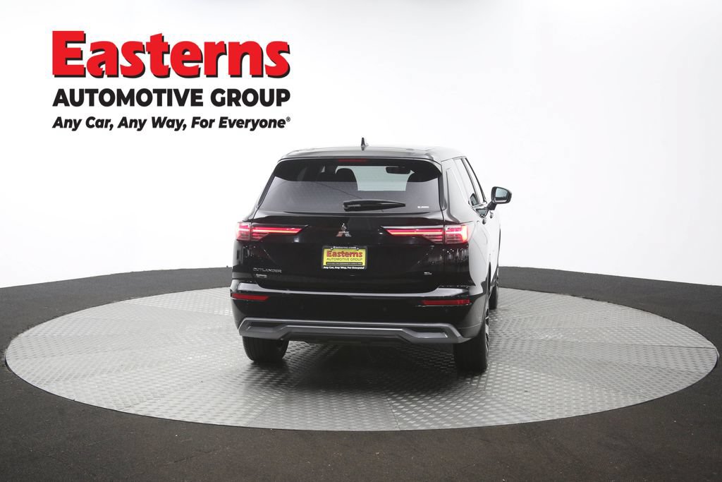 Used 2025 Mitsubishi Outlander SE AWD/4WD image 39