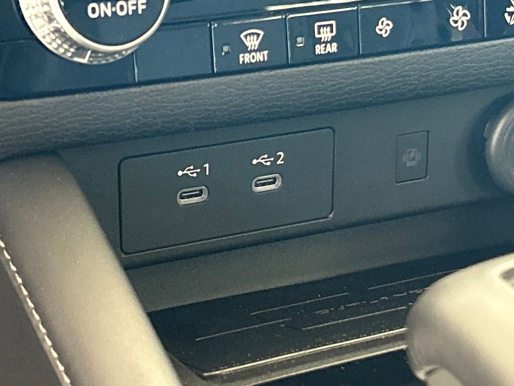 New 2026 Mitsubishi Outlander AWD image 47