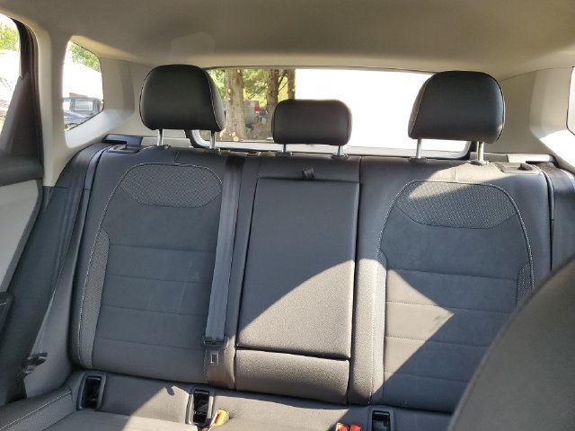 Certified 2024 Volkswagen Taos SE FWD image 11