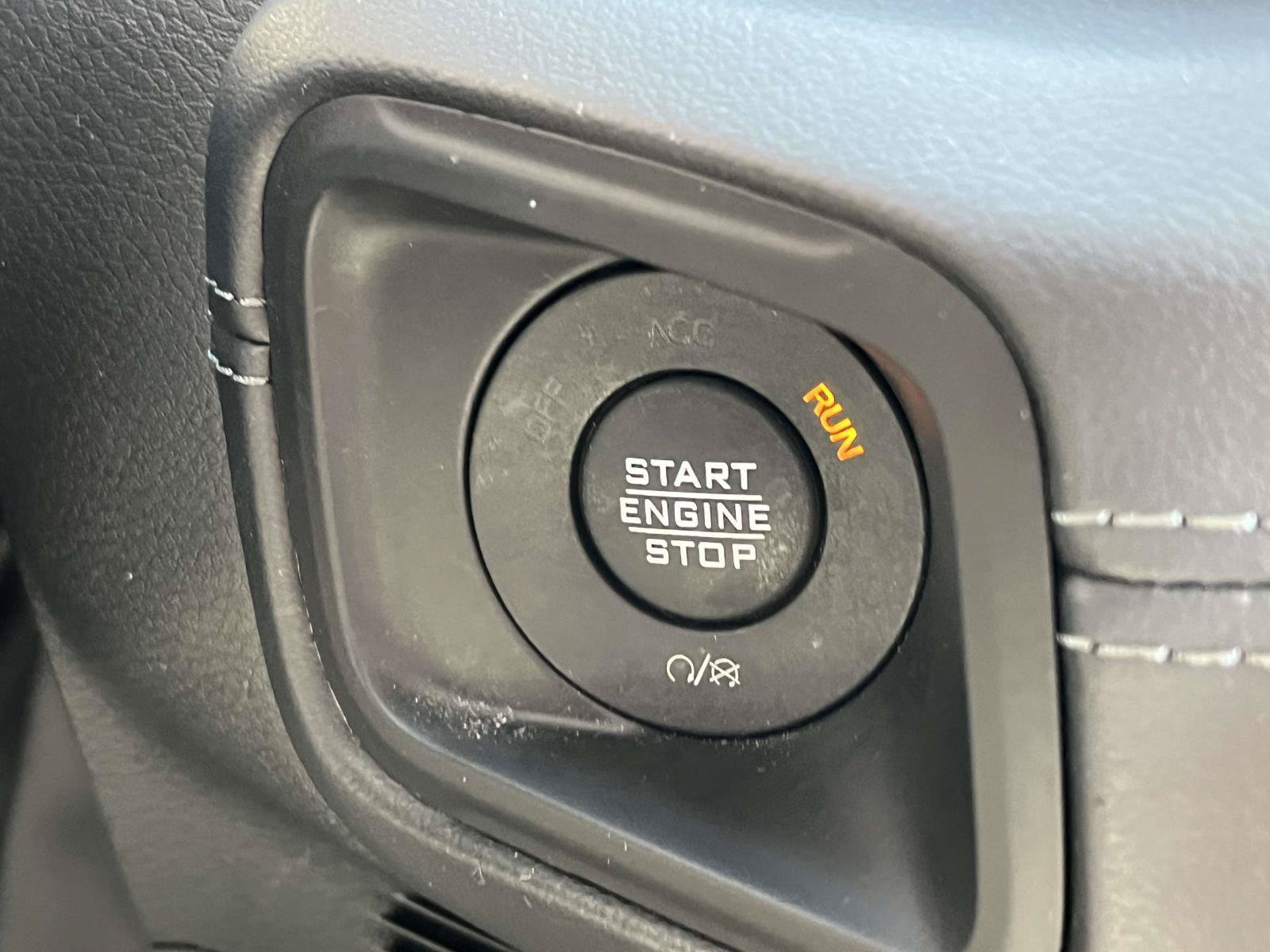 Used 2026 Jeep Wrangler Unlimited Sahara AWD/4WD image 37