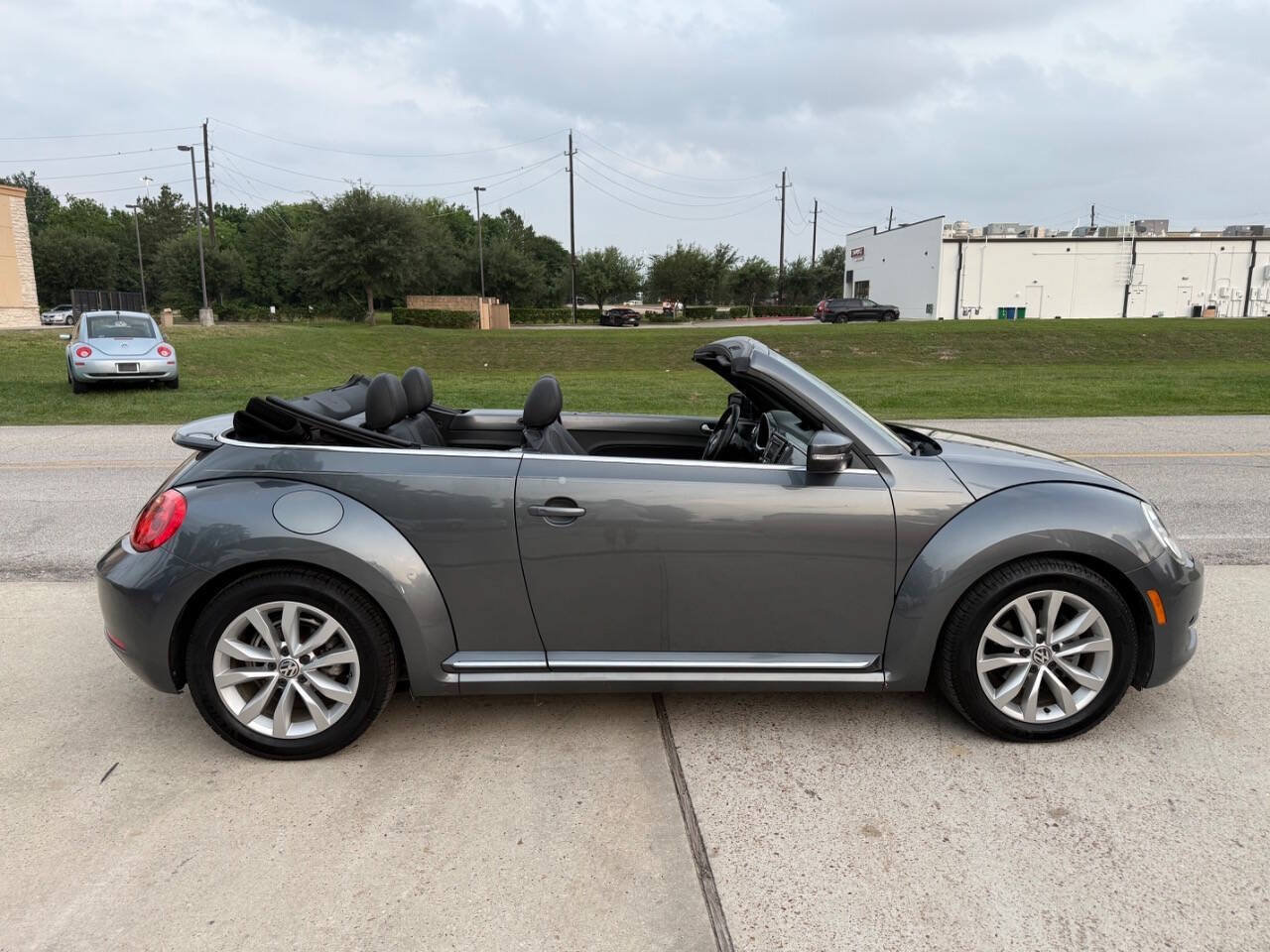 Used 2013 Volkswagen Beetle TDI FWD image 28