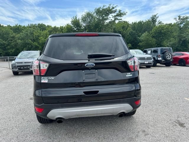 Used 2017 Ford Escape SE FWD image 8