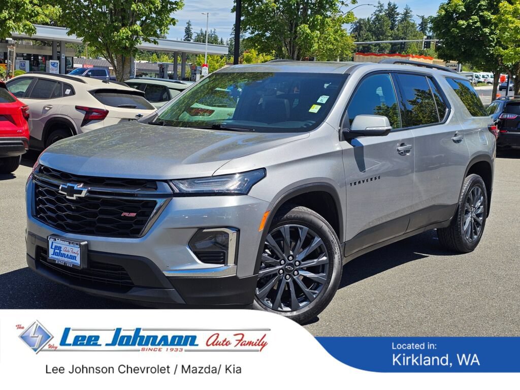 Used 2023 Chevrolet Traverse RS AWD/4WD image 1