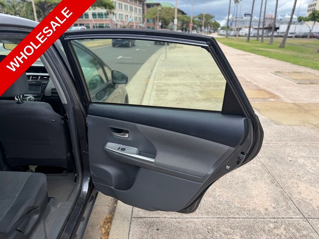 Used 2013 Toyota Prius V Five FWD image 13