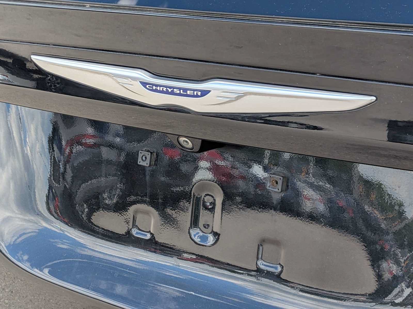 Certified 2018 Chrysler Pacifica Touring-L FWD image 13